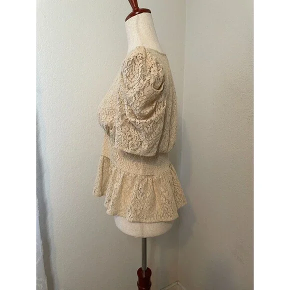 Jealous Tomato Womens Lace Peplum Top Size M Beige Romantic Coquette Babydoll - Picture 2 of 7